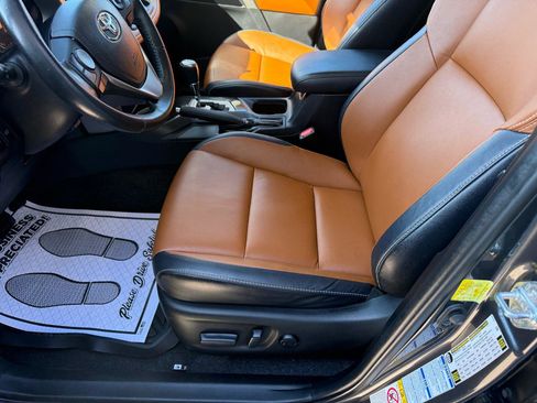 Used 2018 Toyota RAV4 Limited w/ All Weather Liner Package image 12