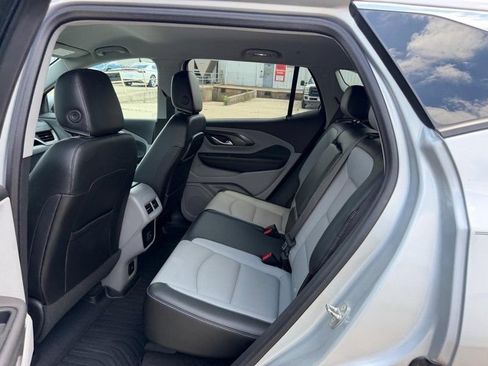 Used 2022 GMC Terrain SLT FWD image 8
