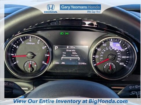 Used 2024 Kia Carnival EX FWD image 29
