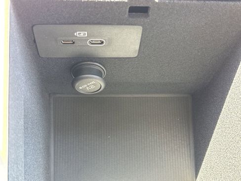 New 2026 Volvo XC90 B6 Ultra w/ Protection Package Premier image 34