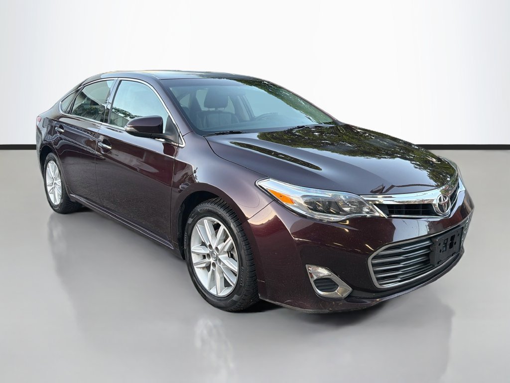 Used 2015 Toyota Avalon XLE FWD image 1