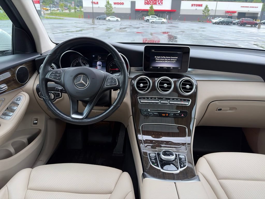 Used 2019 Mercedes-Benz GLC 300 4MATIC image 10