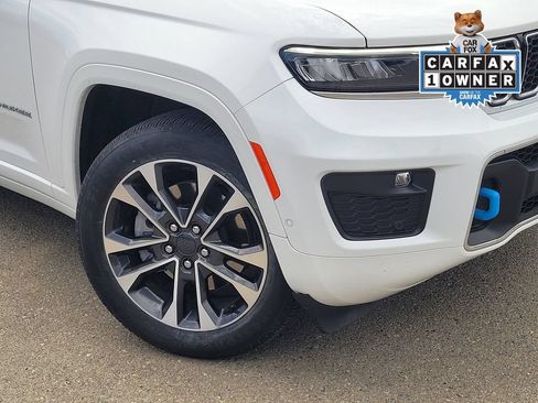 Used 2023 Jeep Grand Cherokee Overland w/ Advanced Protech Group III AWD/4WD image 9