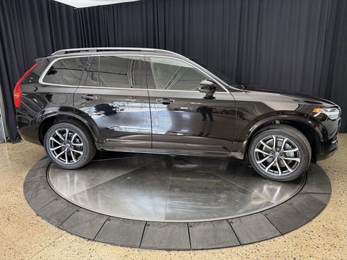 Used 2016 Volvo XC90 T6 Momentum w/ Momentum Plus Package image 6