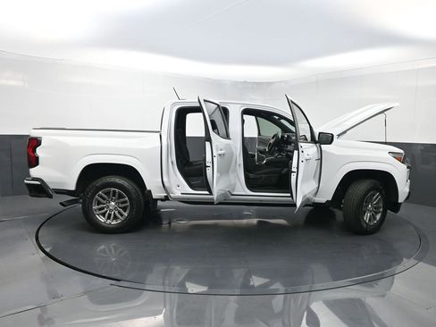 Used 2024 Chevrolet Colorado LT w/ LT Convenience Package image 34