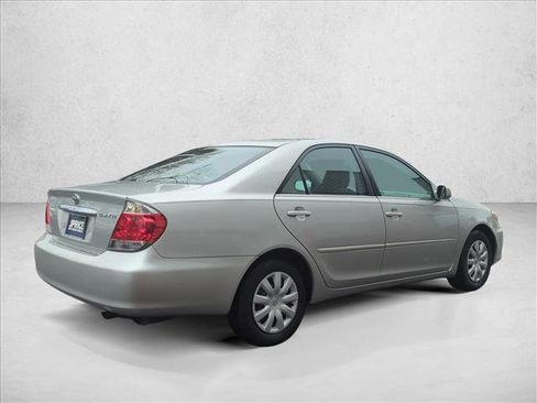 Used 2005 Toyota Camry LE image 5