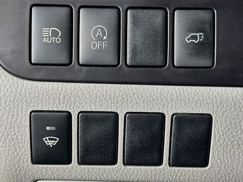 Used 2018 Toyota Highlander XLE FWD image 17