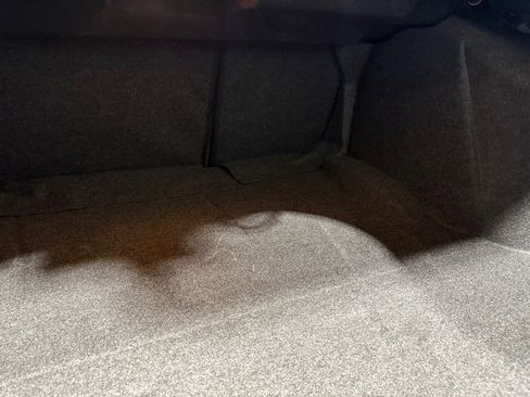 Used 2019 Dodge Challenger SXT image 6