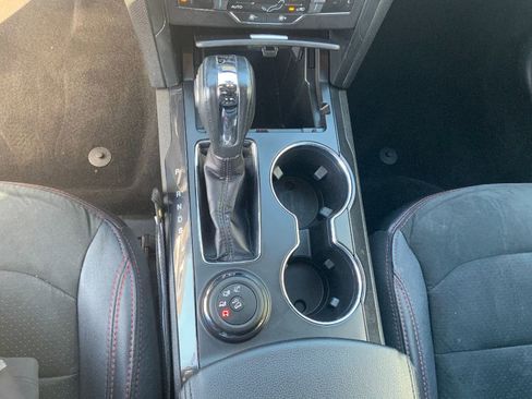 Used 2018 Ford Explorer XLT w/ Equipment Group 202A image 19