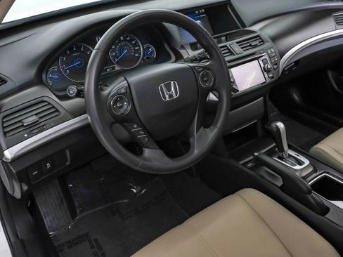 Used 2014 Honda Crosstour EX-L image 2
