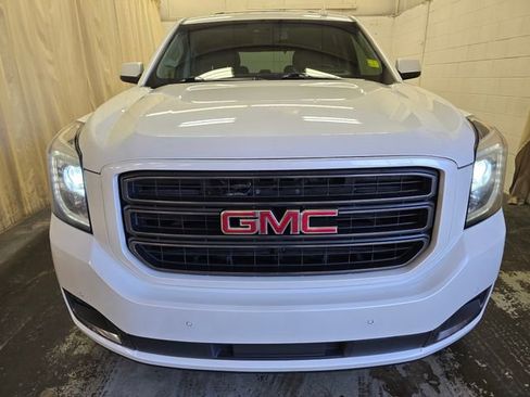 Used 2019 GMC Yukon SLT w/ Graphite Performance Edition AWD/4WD image 2
