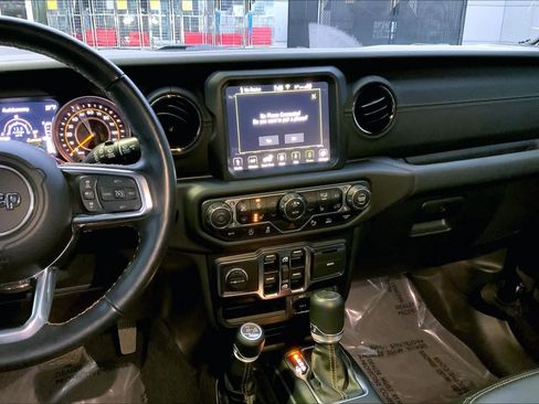 Used 2021 Jeep Wrangler Unlimited Sahara image 6