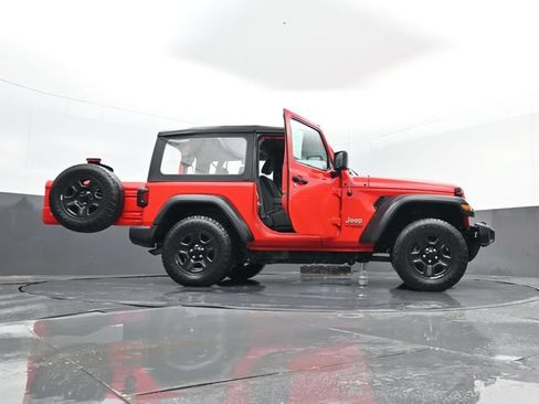 Used 2018 Jeep Wrangler Sport AWD/4WD image 28