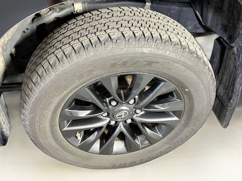 Used 2023 Lexus GX 460 Premium image 33