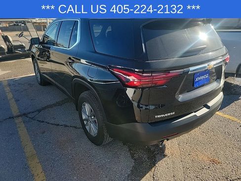 Used 2023 Chevrolet Traverse LT image 7
