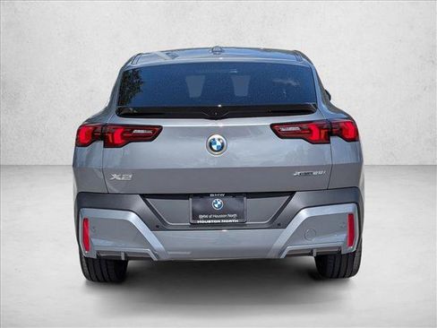 New 2026 BMW X2 xDrive28i w/ Technology Package AWD/4WD image 7