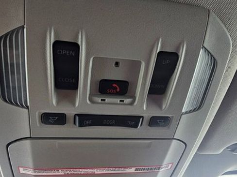 Used 2024 Toyota Highlander XLE image 24