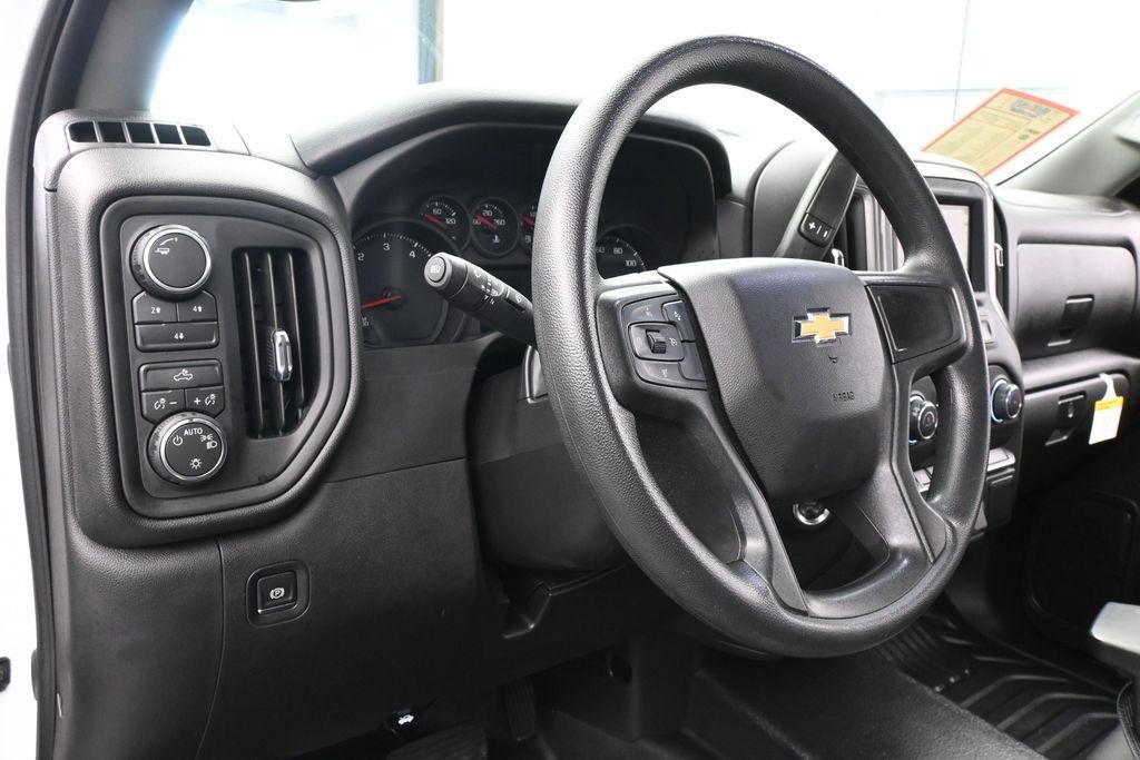 Used 2026 Chevrolet Silverado 3500 W/T AWD/4WD image 15