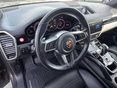 Used 2019 Porsche Cayenne AWD/4WD image 10