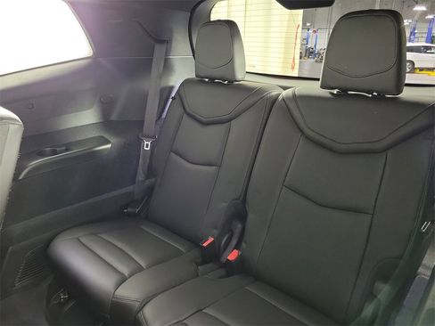 Certified 2025 Cadillac XT6 Luxury image 11