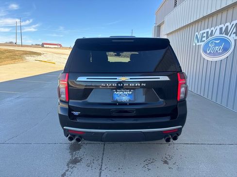 Used 2021 Chevrolet Suburban High Country w/ Premium Package AWD/4WD image 6