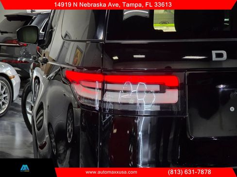Used 2019 Land Rover Discovery SE AWD/4WD image 4