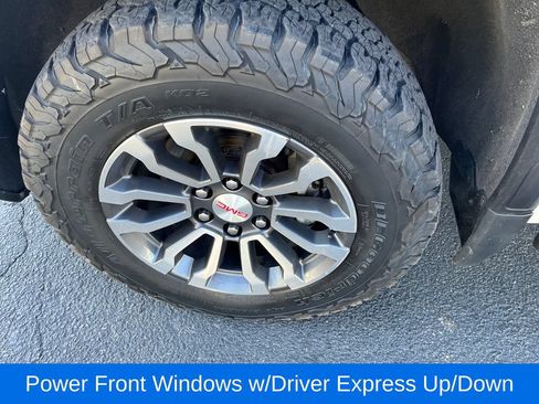Used 2022 GMC Sierra 1500 AT4 w/ Sierra Safety Plus Package AWD/4WD image 33