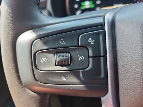 Used 2023 GMC Yukon SLT AWD/4WD image 26