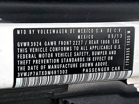 Used 2013 Volkswagen Beetle 2.5 image 18