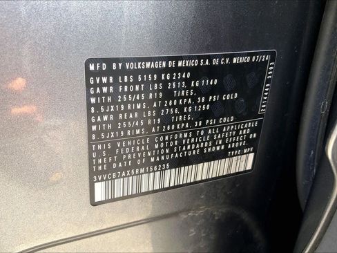 Used 2024 Volkswagen Tiguan SE R-Line FWD image 37