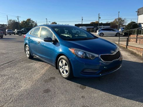 Used 2015 Kia Forte LX w/ Popular Package image 4