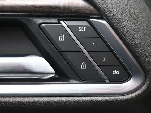 Used 2025 Chevrolet Silverado 2500 LTZ w/ LTZ Premium Package image 26