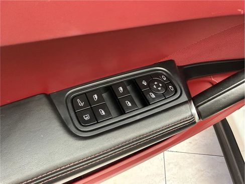 Used 2022 Porsche Cayenne E-Hybrid w/ Premium Plus Package image 44