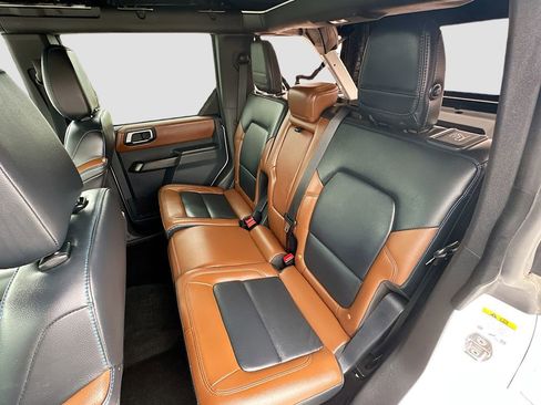 Used 2024 Ford Bronco Outer Banks image 25