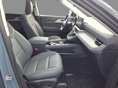 New 2026 Ford Explorer Active w/ Active Comfort Package AWD/4WD image 13