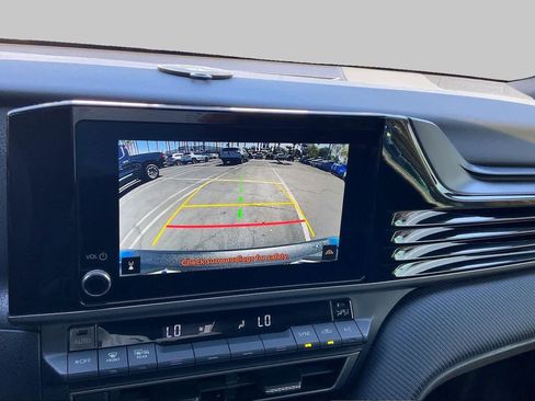 Used 2025 Toyota Camry SE FWD image 25