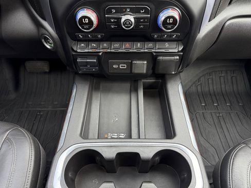 Used 2019 GMC Sierra 1500 SLT w/ SLT Premium Plus Package image 29