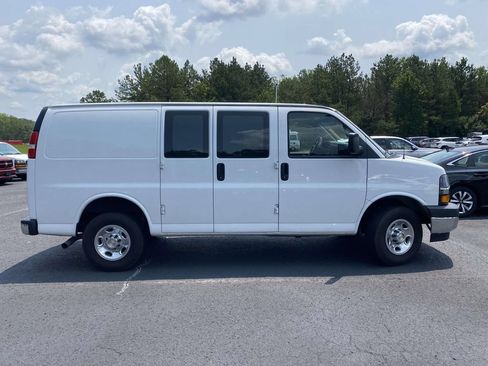Used 2024 Chevrolet Express 2500 w/ Driver Convenience Package RWD image 6