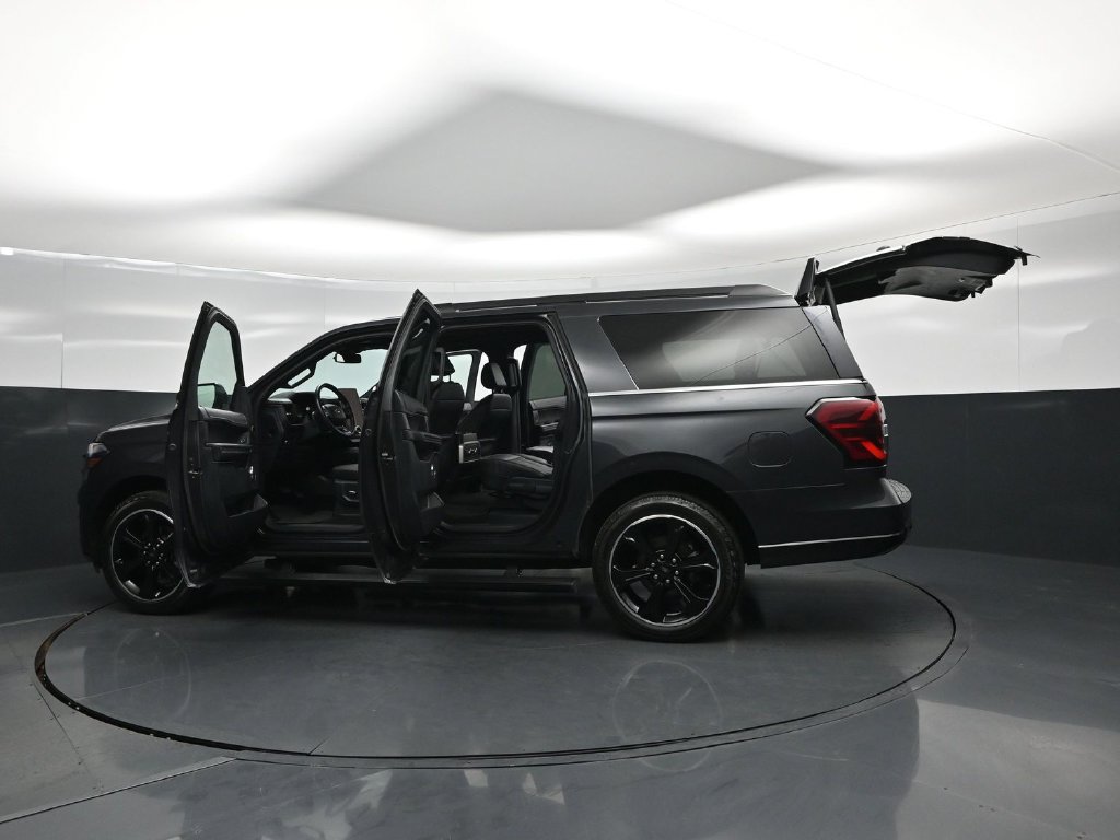 Used 2022 Ford Expedition Max Limited AWD/4WD image 34