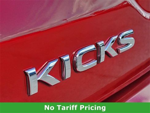 Used 2024 Nissan Kicks SV image 12
