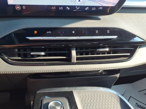 Used 2026 Buick Enclave Preferred FWD image 21