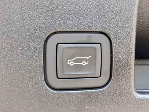 Used 2025 Chevrolet Equinox EV RS image 14