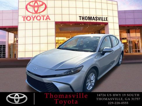 New 2025 Toyota Camry LE image 1