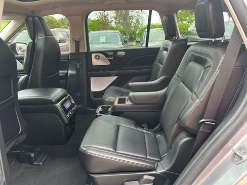 Used 2023 Lincoln Aviator Reserve w/ Equipment Group 201A AWD/4WD image 12