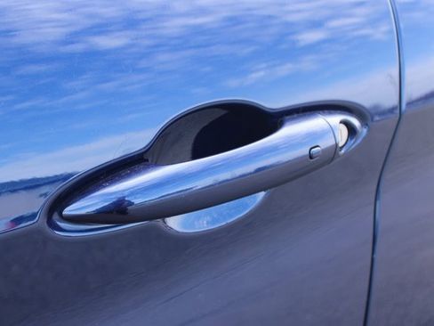 Used 2017 Alfa Romeo Giulia Ti w/ TI Lusso Light Wood Package image 9