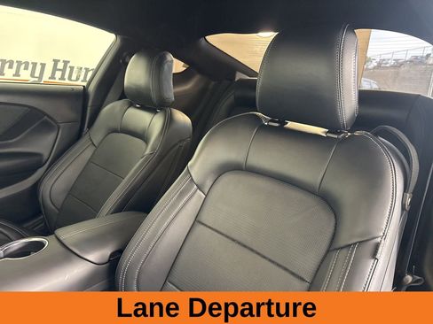 Used 2025 Ford Mustang GT RWD image 9