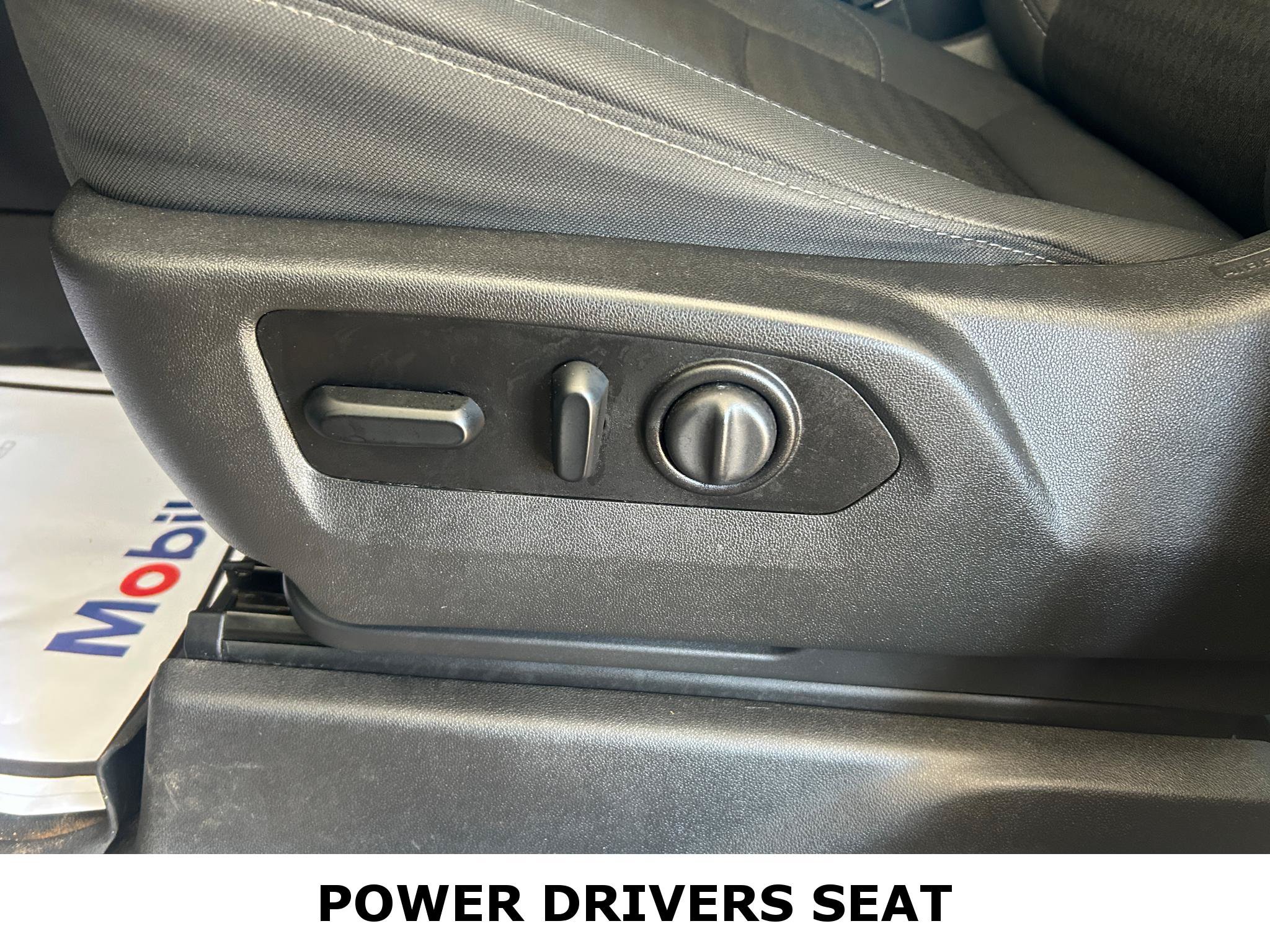 Used 2020 Chevrolet Silverado 1500 RST AWD/4WD image 16