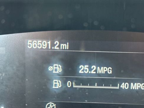 Used 2021 Ford Escape SE w/ SE Sport Appearance Package image 18