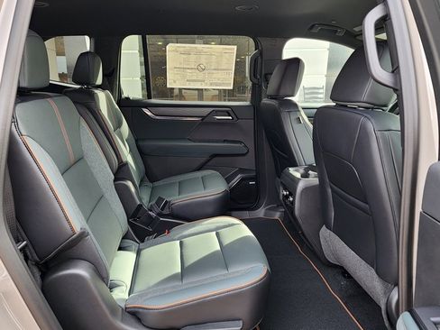 New 2026 GMC Acadia AT4 w/ Luxury Package image 47