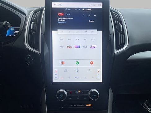 Used 2023 Ford Edge SEL image 12